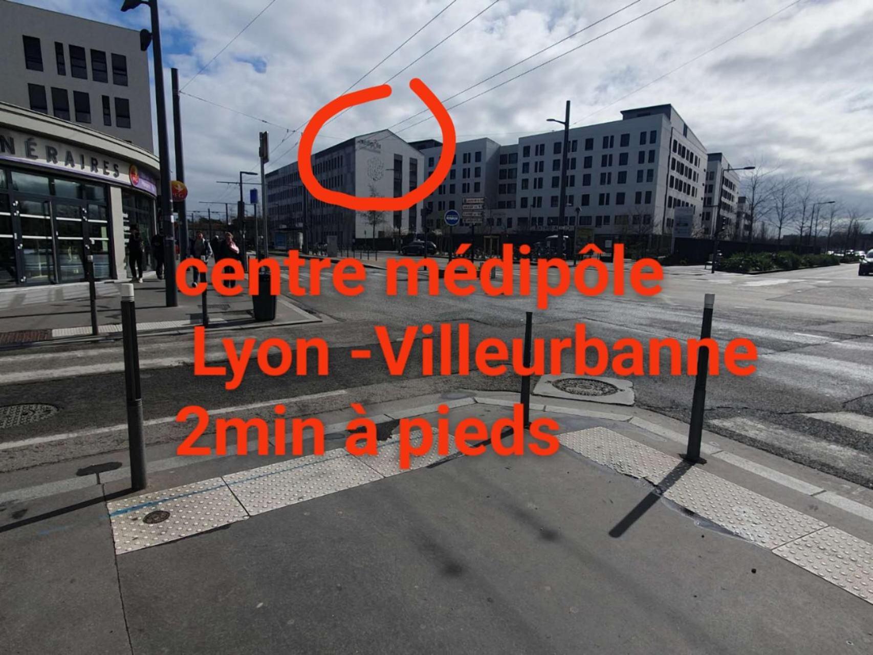 Medipole T2 Avec Un Garage Gratuit Sur Place, 16Min A Centre Ville Lyon En Metro A 维勒班 外观 照片