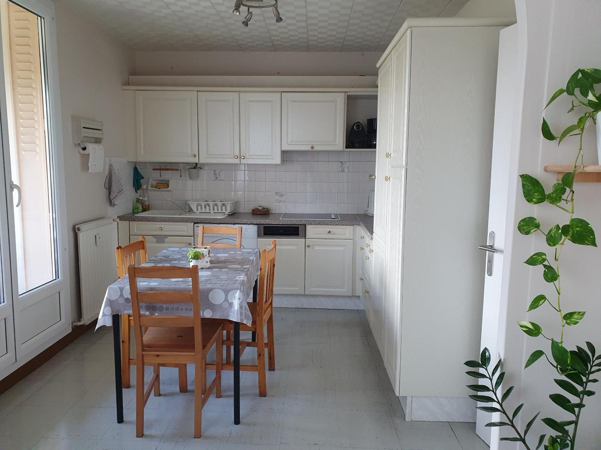 Medipole T2 Avec Un Garage Gratuit Sur Place, 16Min A Centre Ville Lyon En Metro A 维勒班 外观 照片