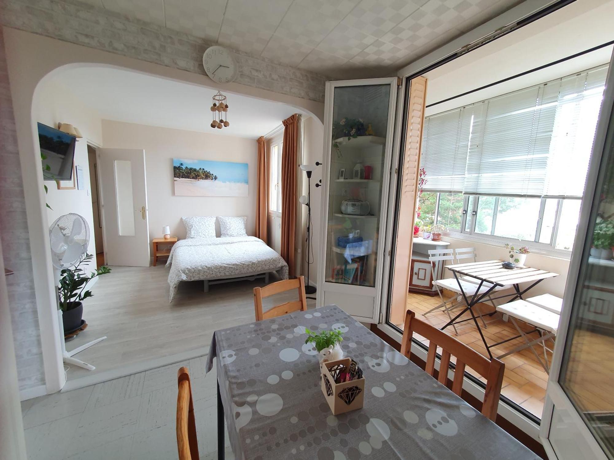 Medipole T2 Avec Un Garage Gratuit Sur Place, 16Min A Centre Ville Lyon En Metro A 维勒班 外观 照片